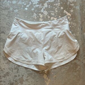 Lululemon Women's White Run the line Shorts size 12, great condition! 3” inseam